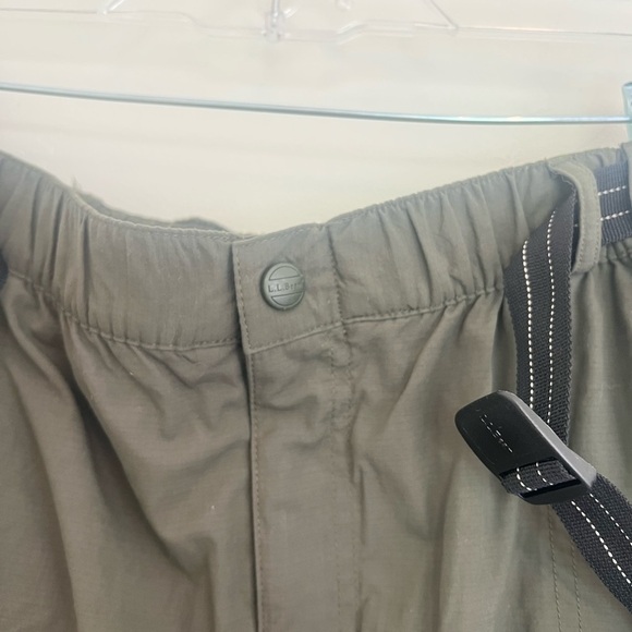 LL Bean Crest Shorts Men's Outdoor Hiking Olive Green Size XL Nylon Lined - Picture 3 of 10